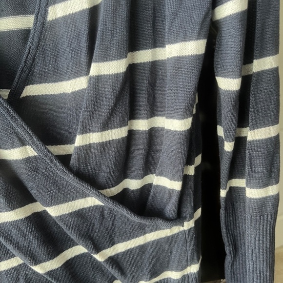 NWT Chaser L/S Wrap Back Linen Sweater, Twilight Stripe, Medium - Picture 4 of 7